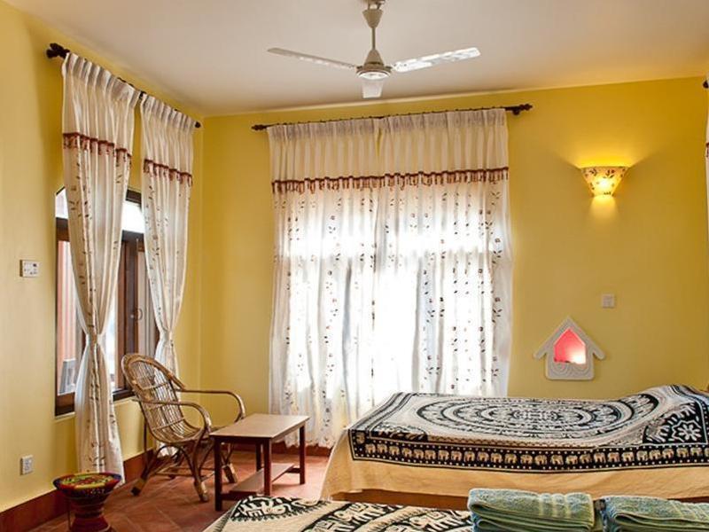 Hotel Sapana Village Lodge Chitwan Luaran gambar